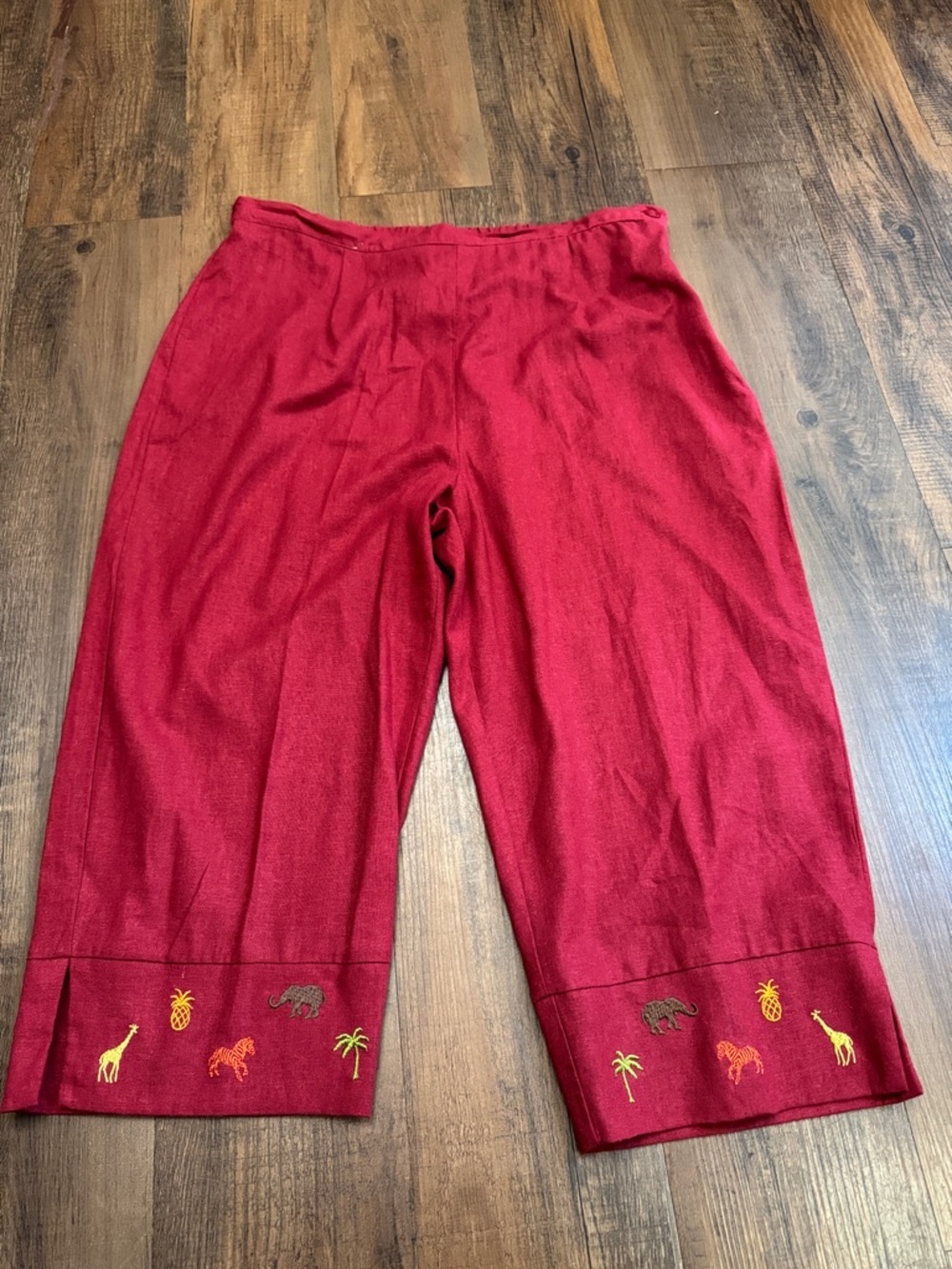 Studio ease Cropped Embroidered Ankle Pants